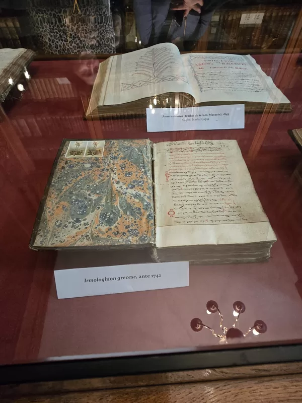 Senās grāmatas Svētās Sinodes bibliotēkā.