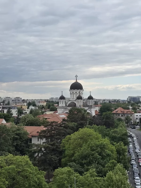 Skats no Tiumfa arkas.